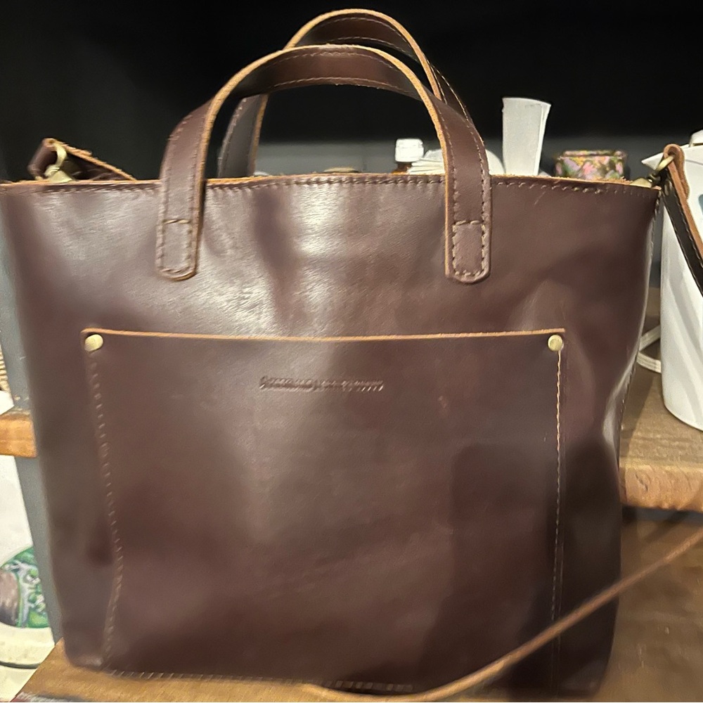 Portland Leather Medium Crossbody